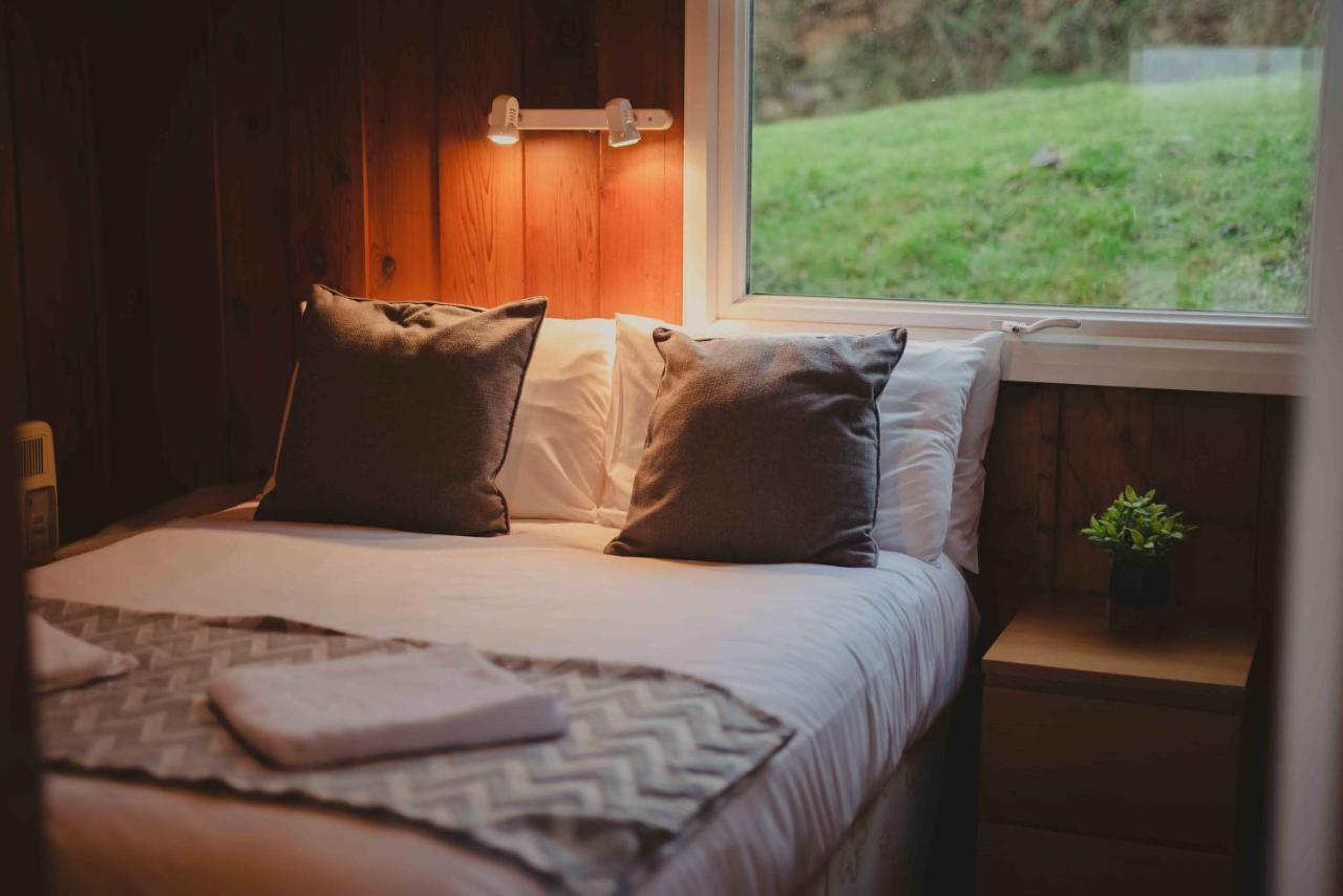 Timber Hill Self Catering Cedar Lodges Broad Haven Exterior foto